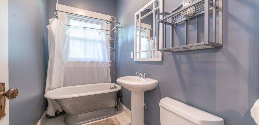 Beautiful Cape Cod in Uptown Westerville!