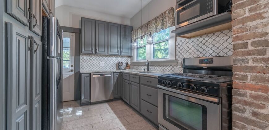 Beautiful Cape Cod in Uptown Westerville!