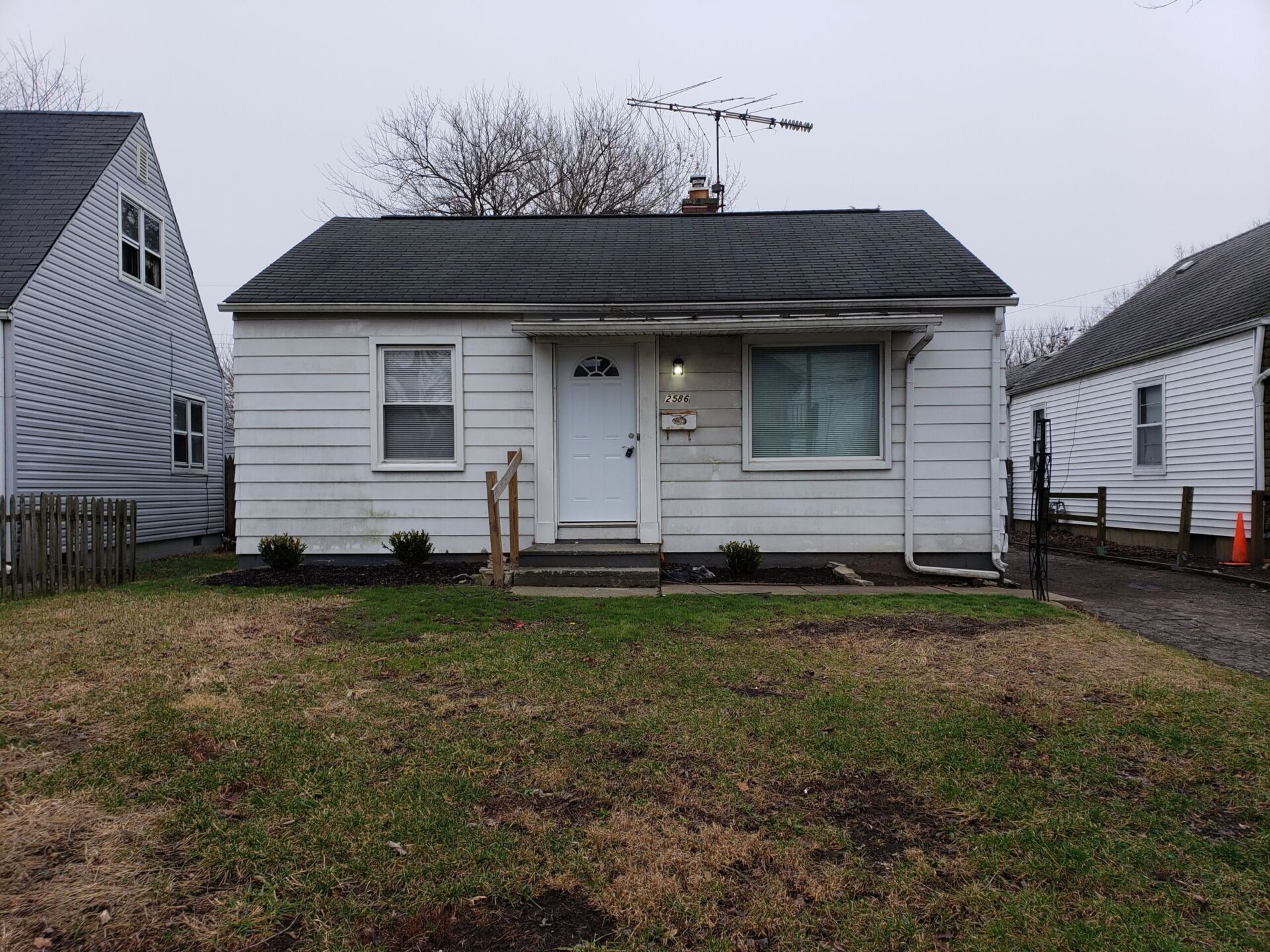 2 BR Ranch with easy access to Downtown & Highways