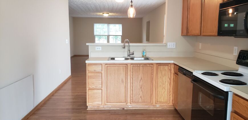 Spacious, Free-Standing Condo in Canal Winchester