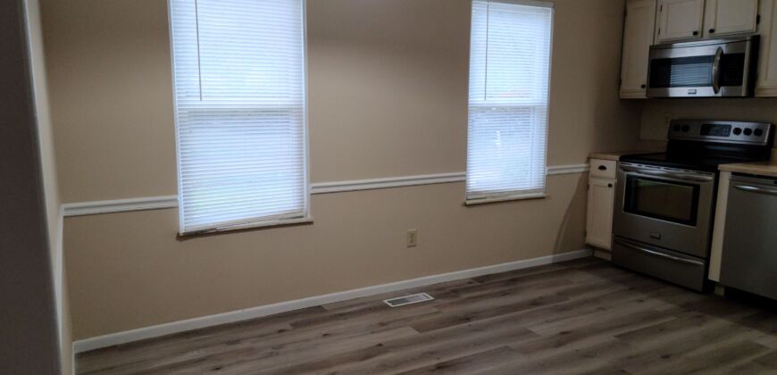 Charming Ranch in Sunbury Woods!