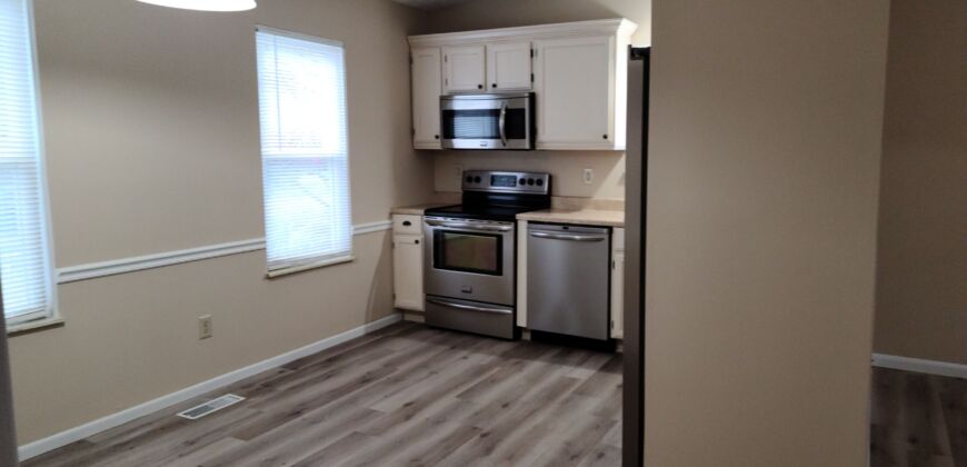 Charming Ranch in Sunbury Woods!