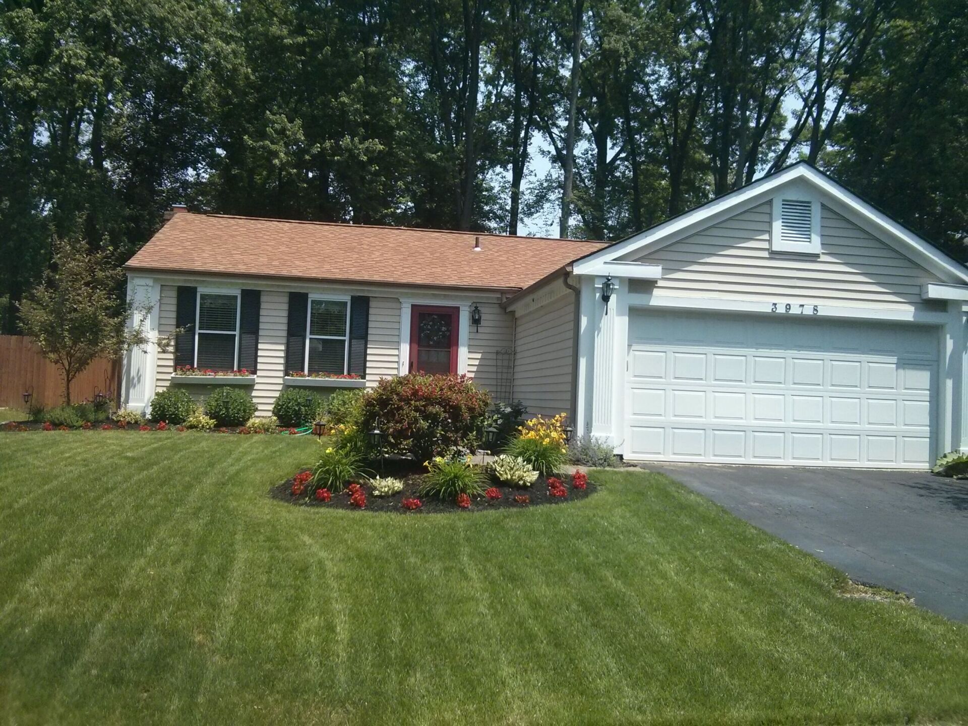 Charming Ranch in Sunbury Woods!