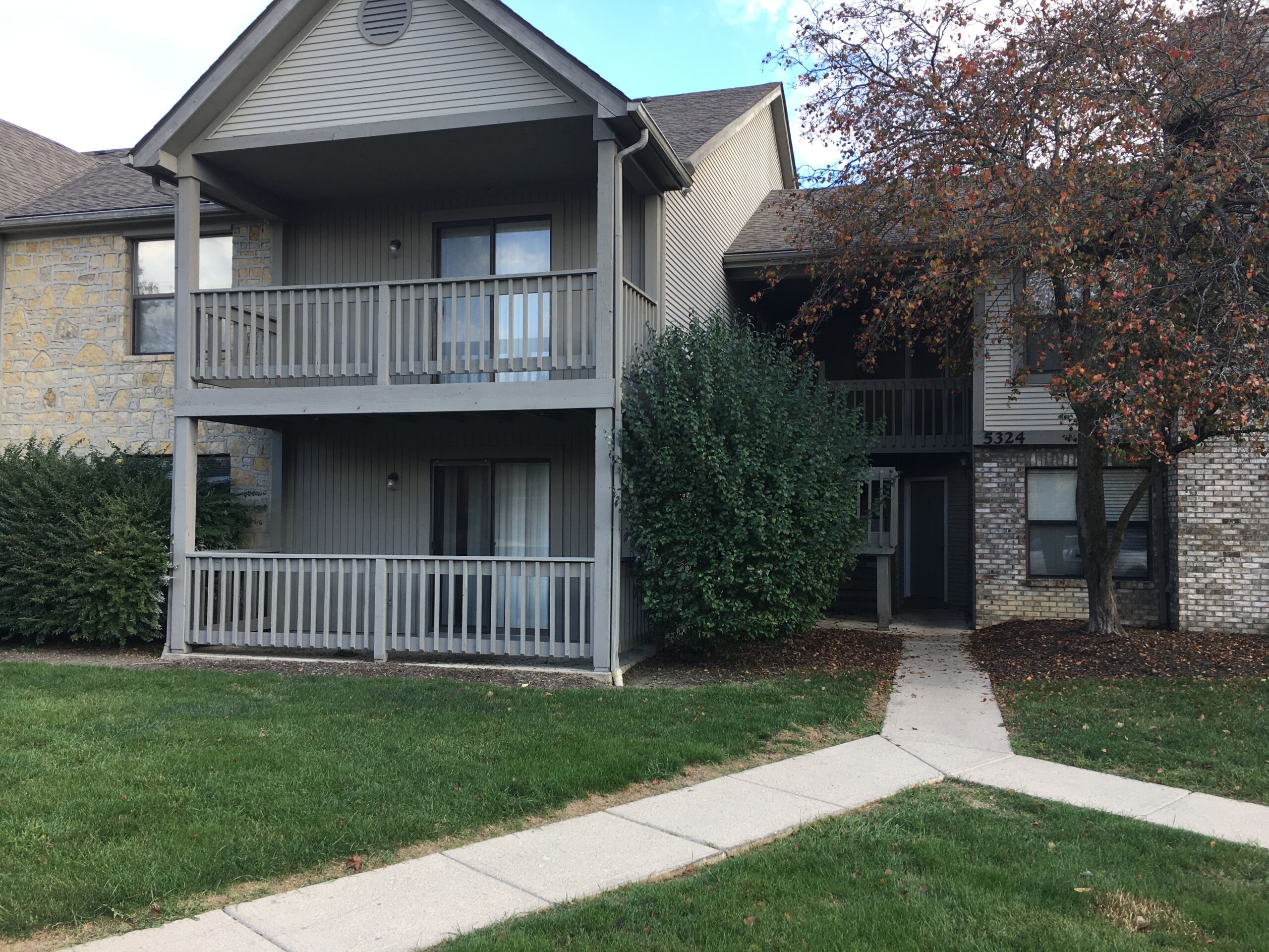 Updated Condo off of Bethel Rd