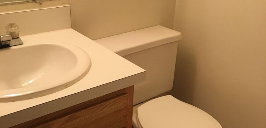 Townhouse in Strawberry Farms!