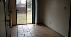 Worthington 3 bedroom, 1.5 bath end unit condo w/ 1 car garage & full basment