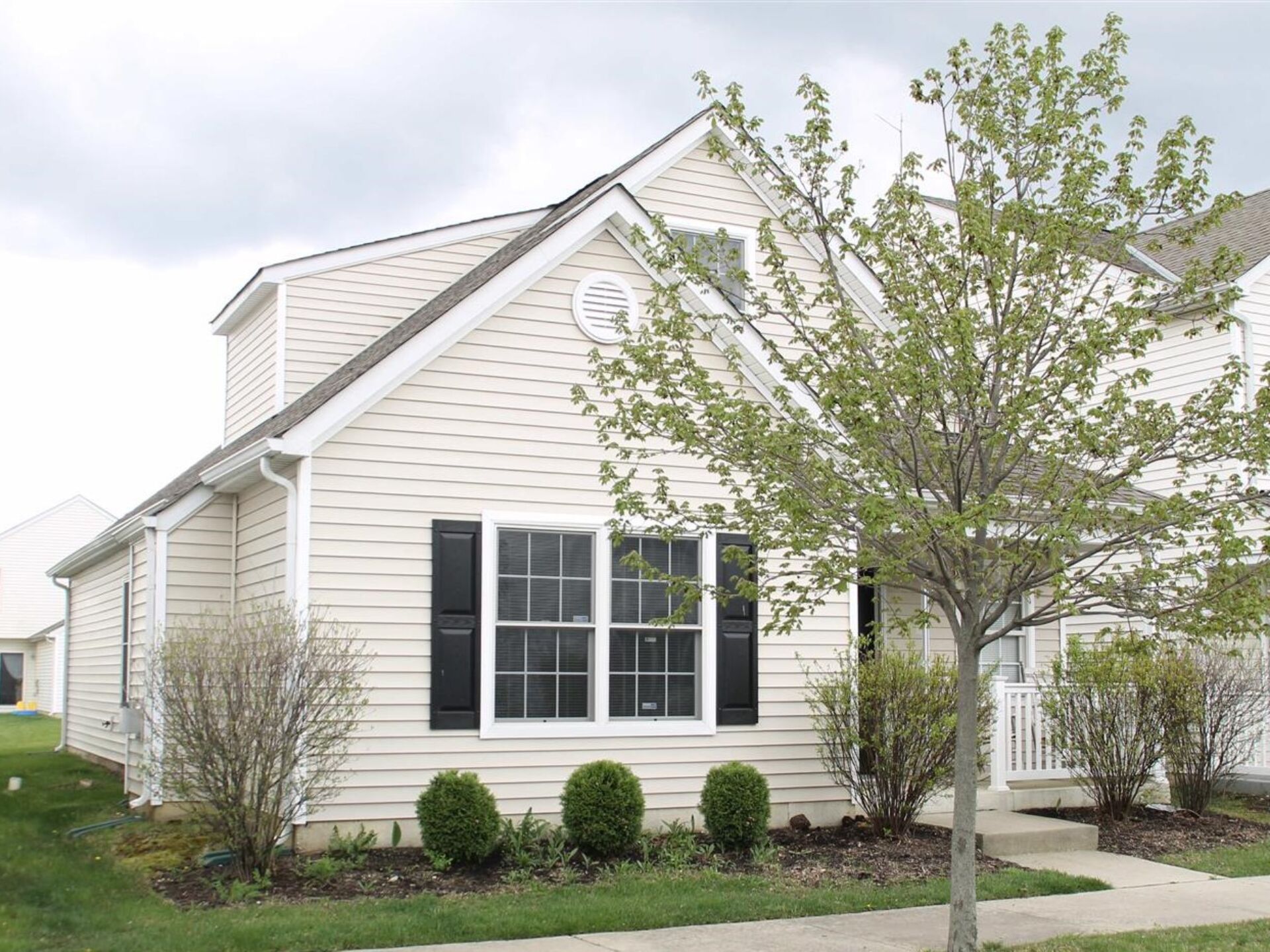 Spacious, Free-Standing Condo in Canal Winchester