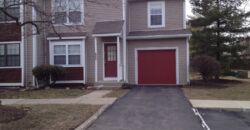 Worthington 3 bedroom, 1.5 bath end unit condo w/ 1 car garage & full basment