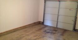 Worthington 3 bedroom, 1.5 bath end unit condo w/ 1 car garage & full basment