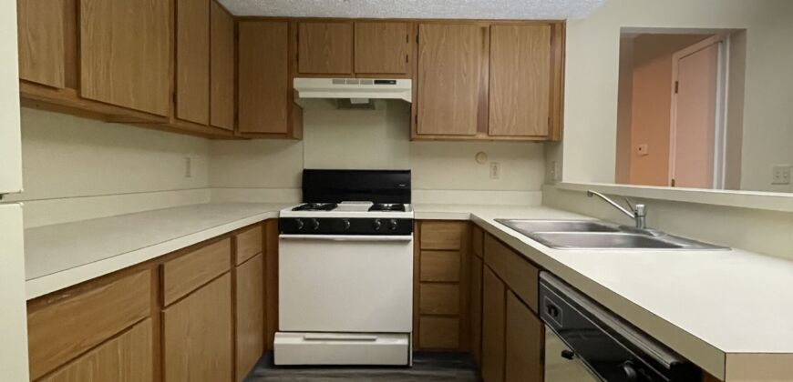 5334 Darlington #E Condo off Bethel Road