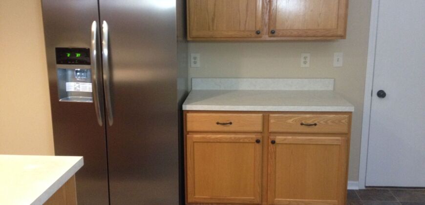 4 Bedroom House in Highly Desirable Area!