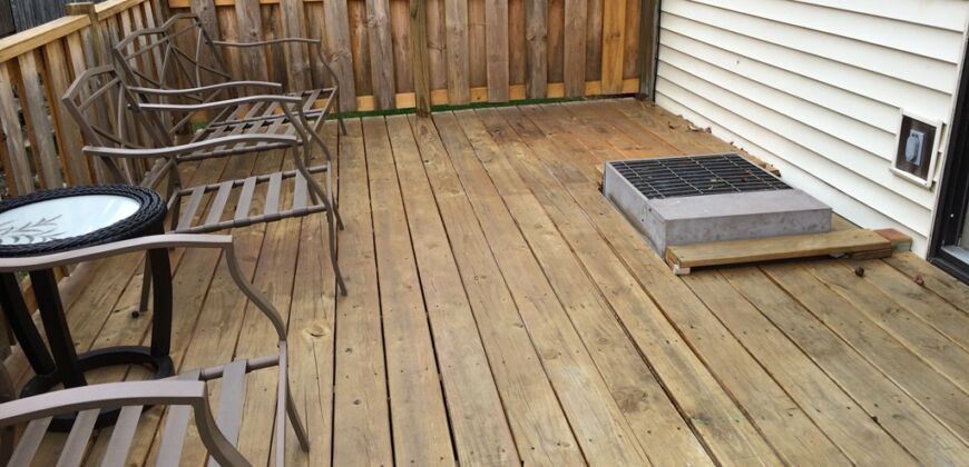 Lovely, Spacious Condo in Worthington Schools!