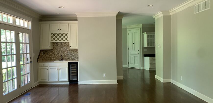 Stunning Executive Rental in New Albany