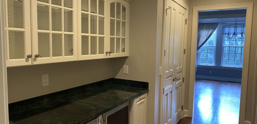 Stunning Executive Rental in New Albany