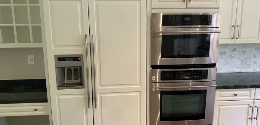 Stunning Executive Rental in New Albany