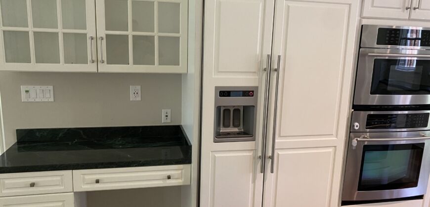 Stunning Executive Rental in New Albany