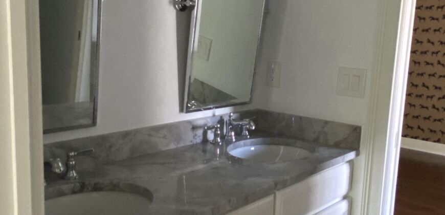 Stunning Executive Rental in New Albany