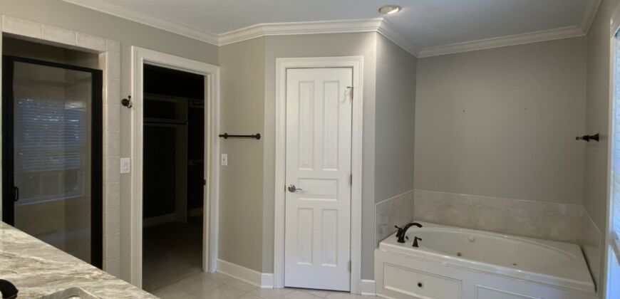 Stunning Executive Rental in New Albany