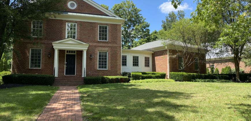 Stunning Executive Rental in New Albany