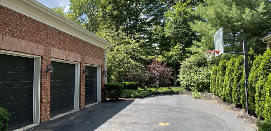 Stunning Executive Rental in New Albany