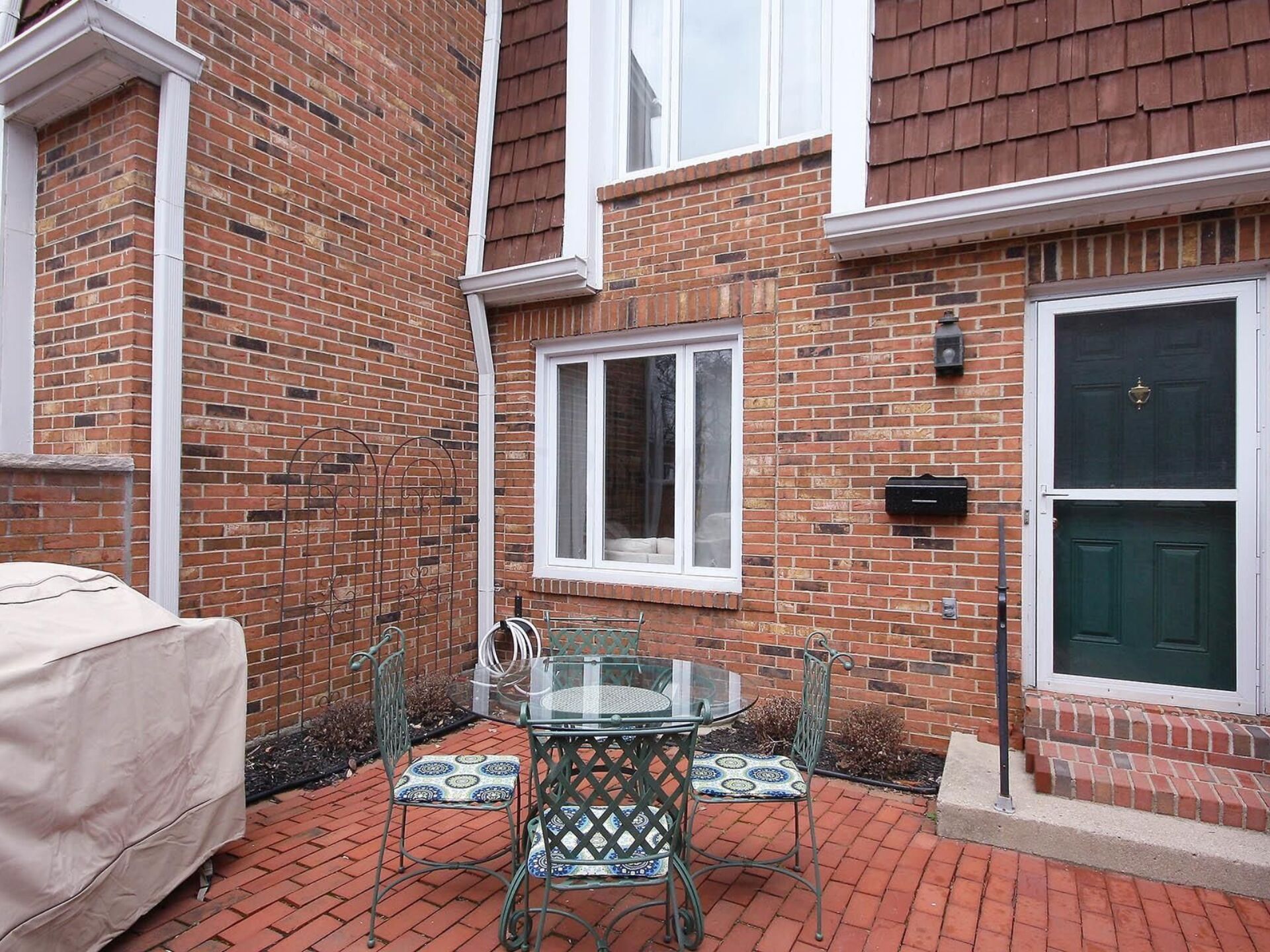 Dublin-Granville Condo modern update