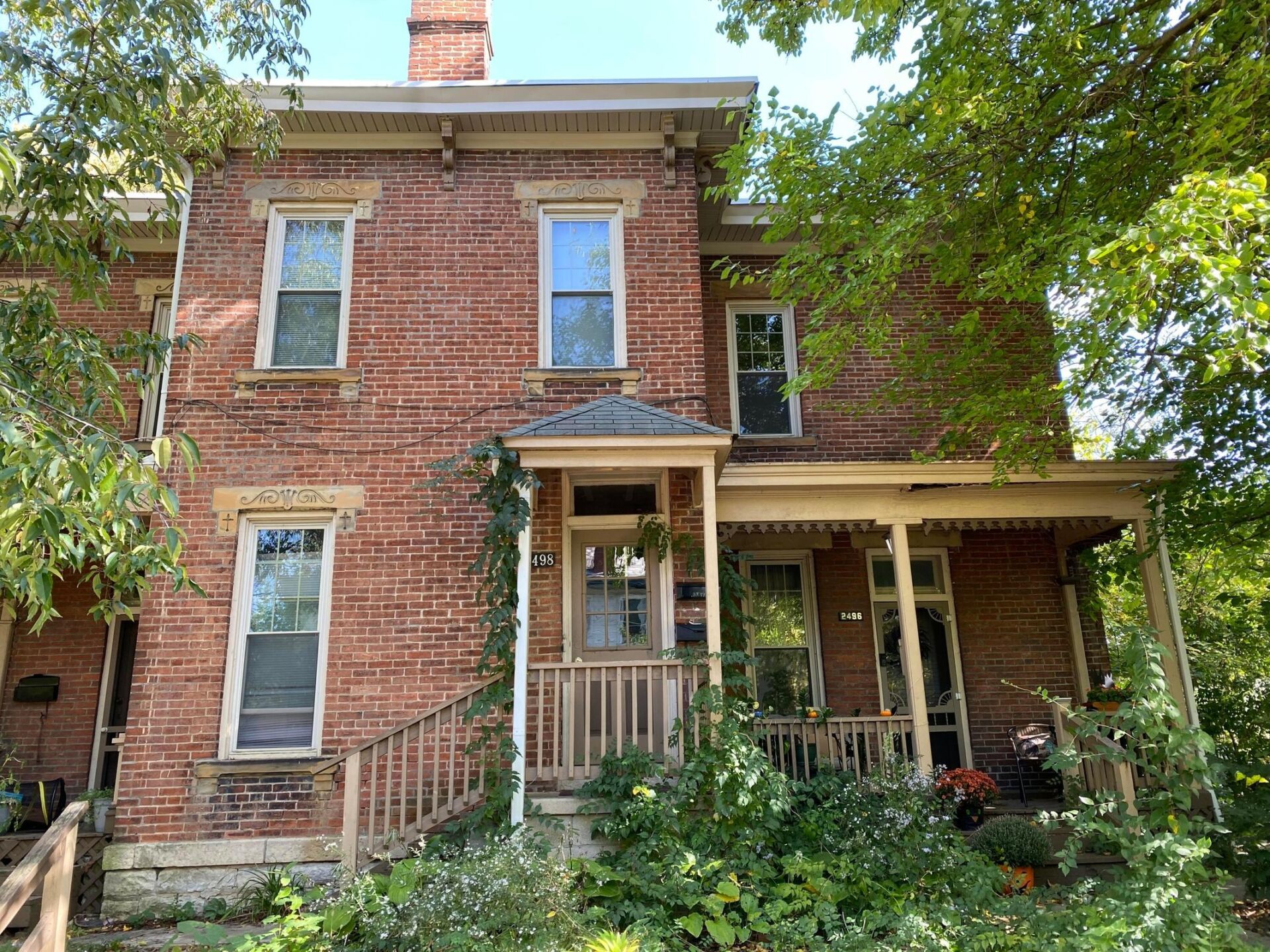 Upkept brick duplex first floor unit