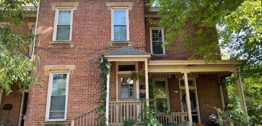 Upkept brick duplex first floor unit