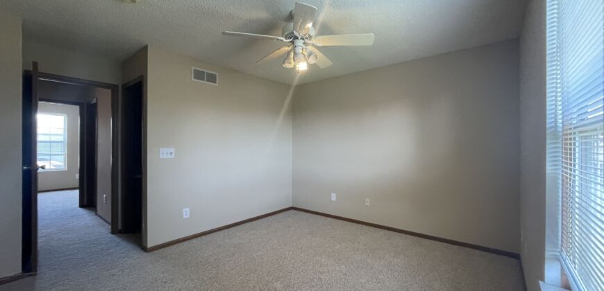 2 bed, 2.5 bath Columbus condo, Dublin school district