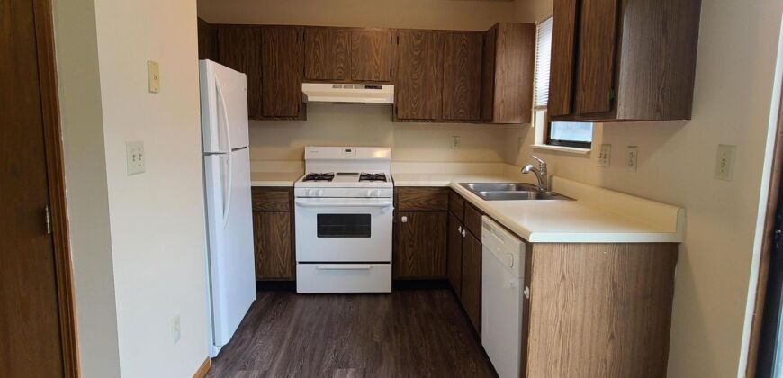 Spacious townhouse in Worthington City Schools!