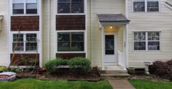 Spacious townhouse in Worthington City Schools!