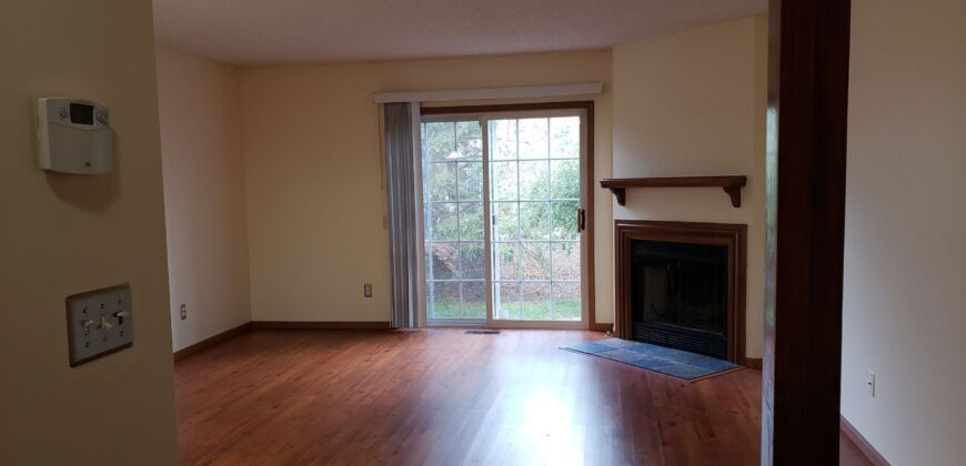 Condo off Bethel, Dublin Schools 2 bed, 2.5 bath