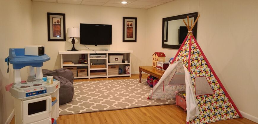 Desirable Spring Hollow Home!